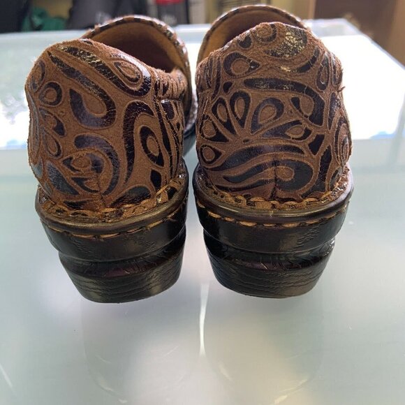 Boc BORN Size 6M Peggy Clogs Embossed Leather Slip On Clogs Wedge Women Brown - Picture 4 of 6